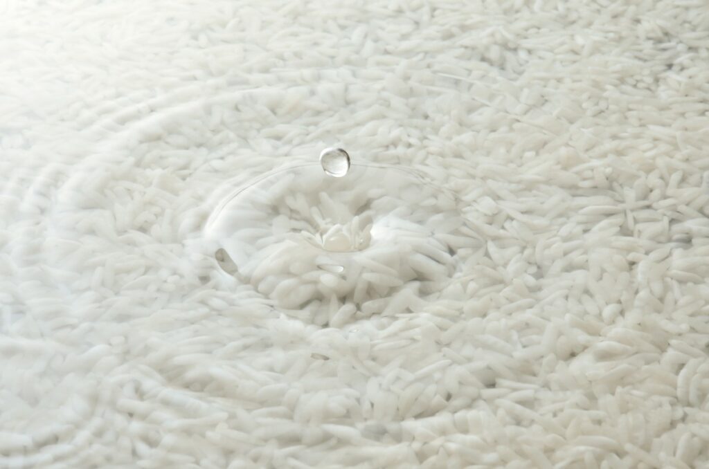 Рисова вода для волосся, шкіри й тіла: як приготувати і вживати