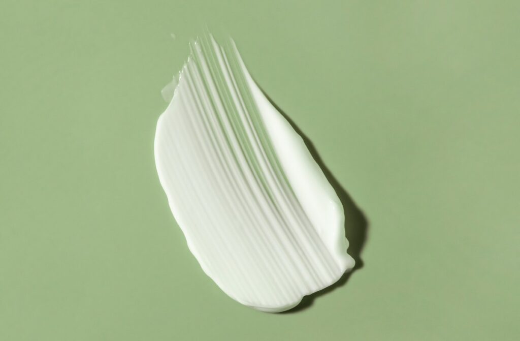 Молочная сыворотка: польза, применение в косметологии