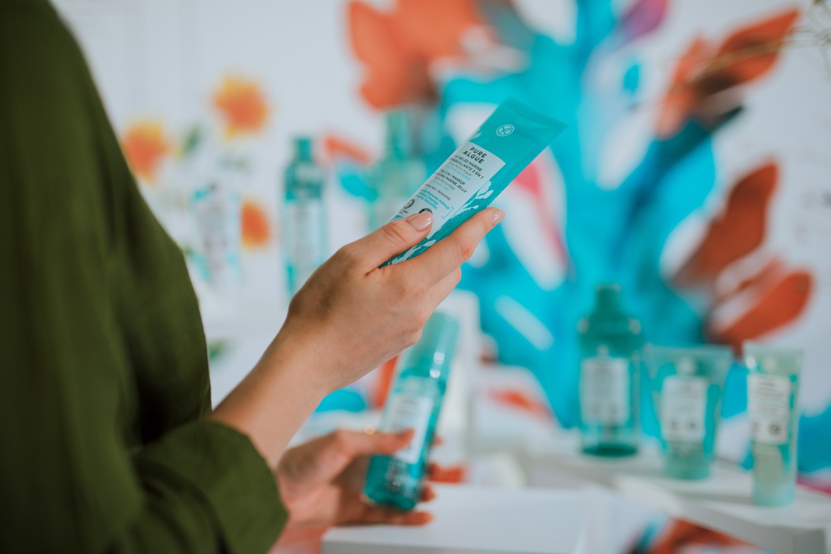 презентація нових гам для очищення шкіри Yves Rocher