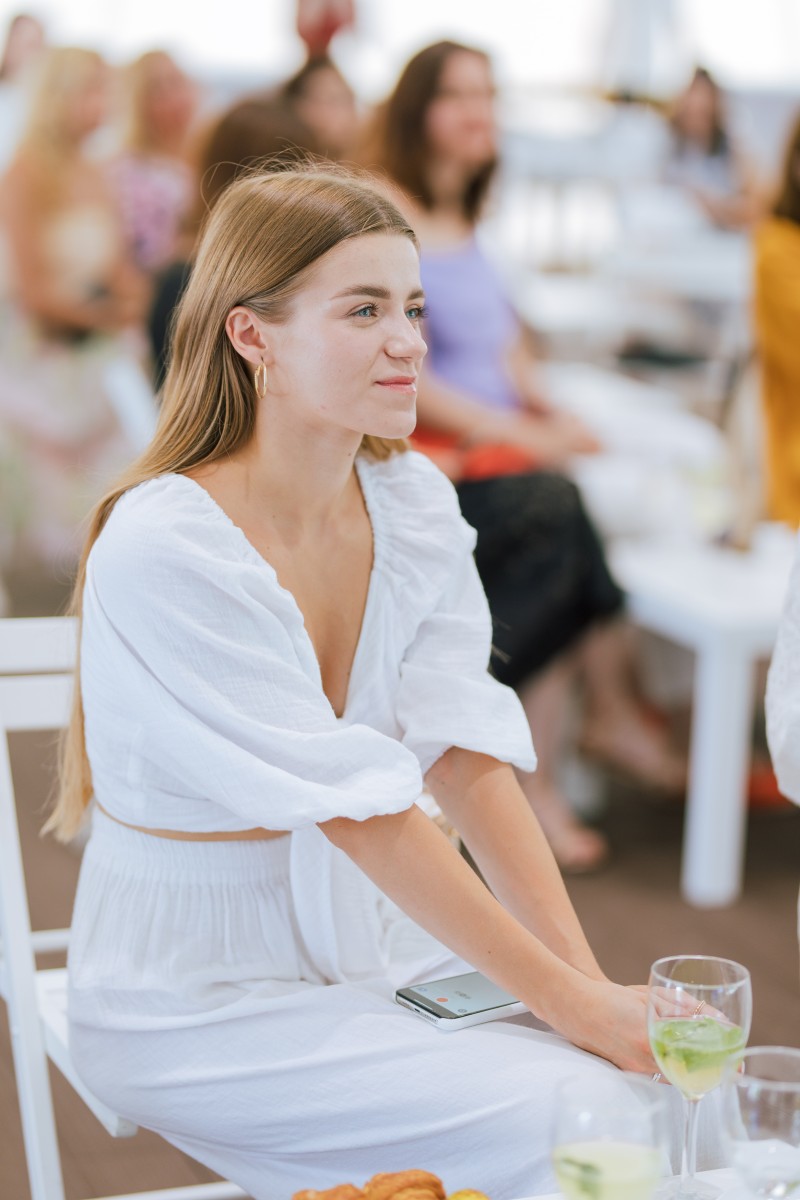 презентація нових гам для очищення шкіри Yves Rocher