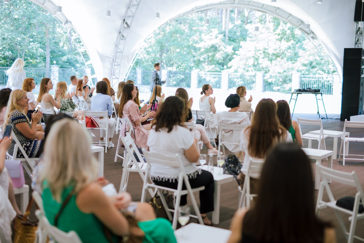 презентація нових гам для очищення шкіри Yves Rocher