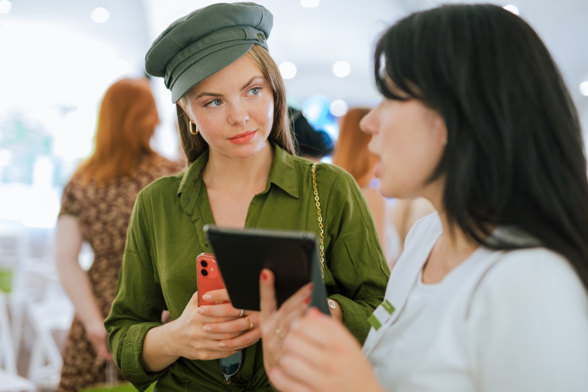 презентація нових гам для очищення шкіри Yves Rocher