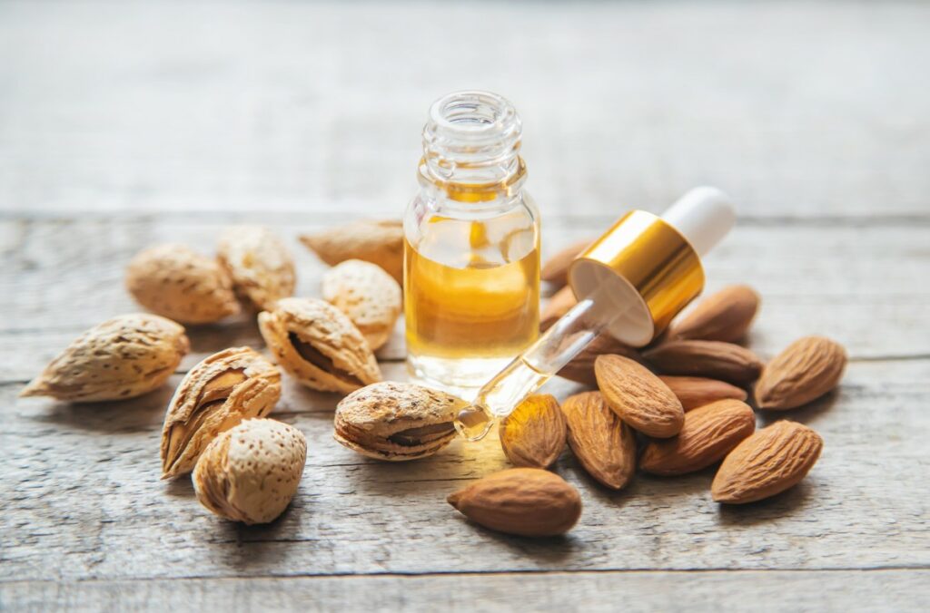 Масла для роста бровей и ресниц: какие самые эффективные, как использовать