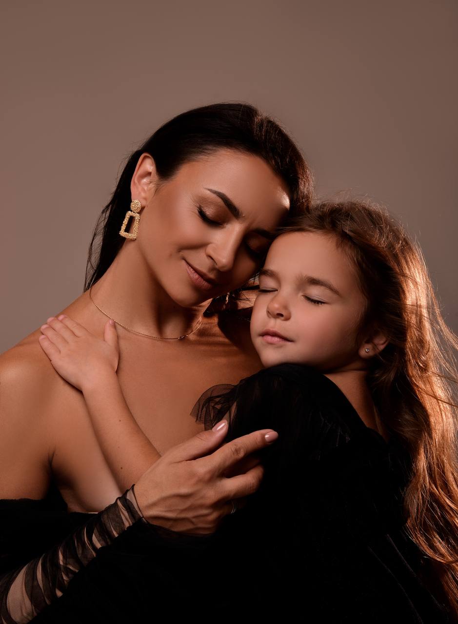 Илона Гвоздева с дочерью