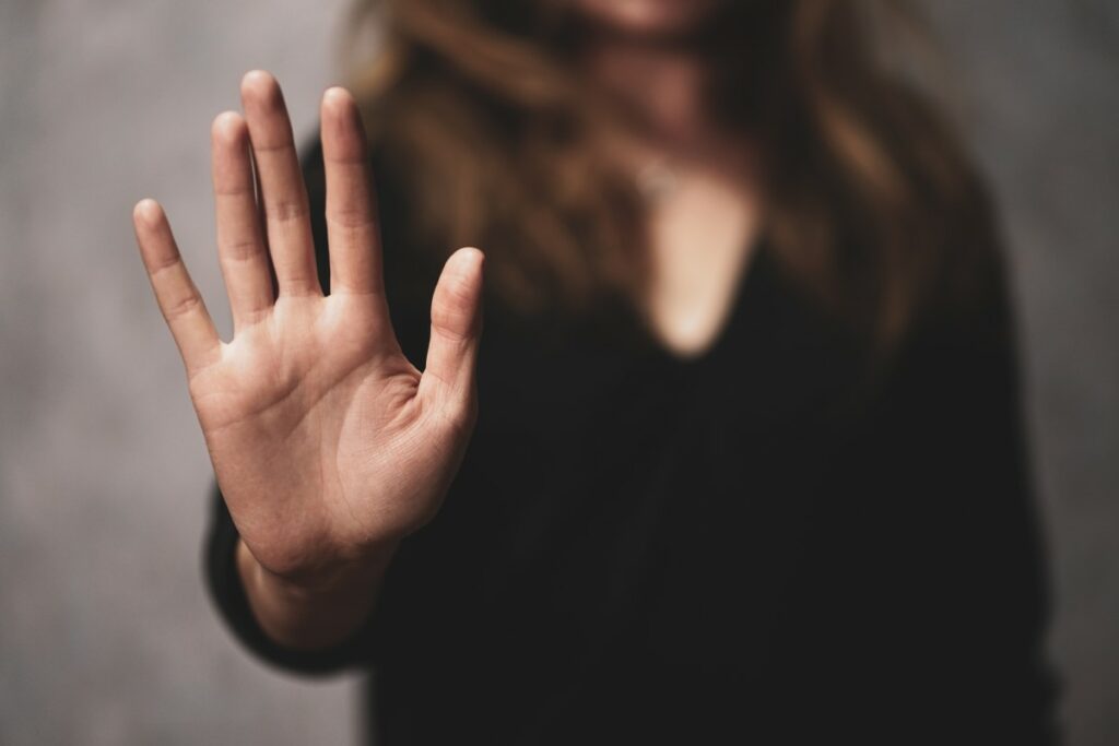 Токсичные отношения: признаки, как вовремя вырваться из замкнутого круга