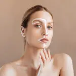 Як харчування впливає на акне: думка експерта