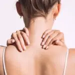 Топ-5 вправ для укріплення м‘язів шиї і покращення постави