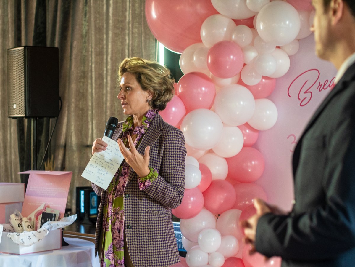 освітній бранч Breast Cancer Awareness «Здорова та щаслива»