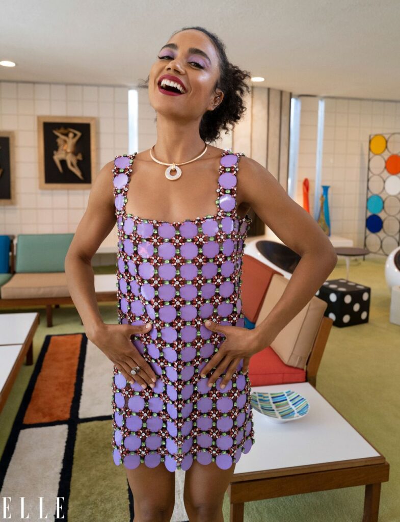 Анджелина Джоли, Сальма Хайек, Лорен Ридлофф и Джемма Чан о дружбе, женственности и съемках фильма «Вечные»