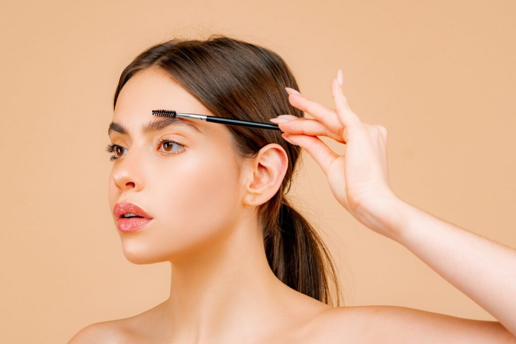 Секретный ингредиент: масло для бровей