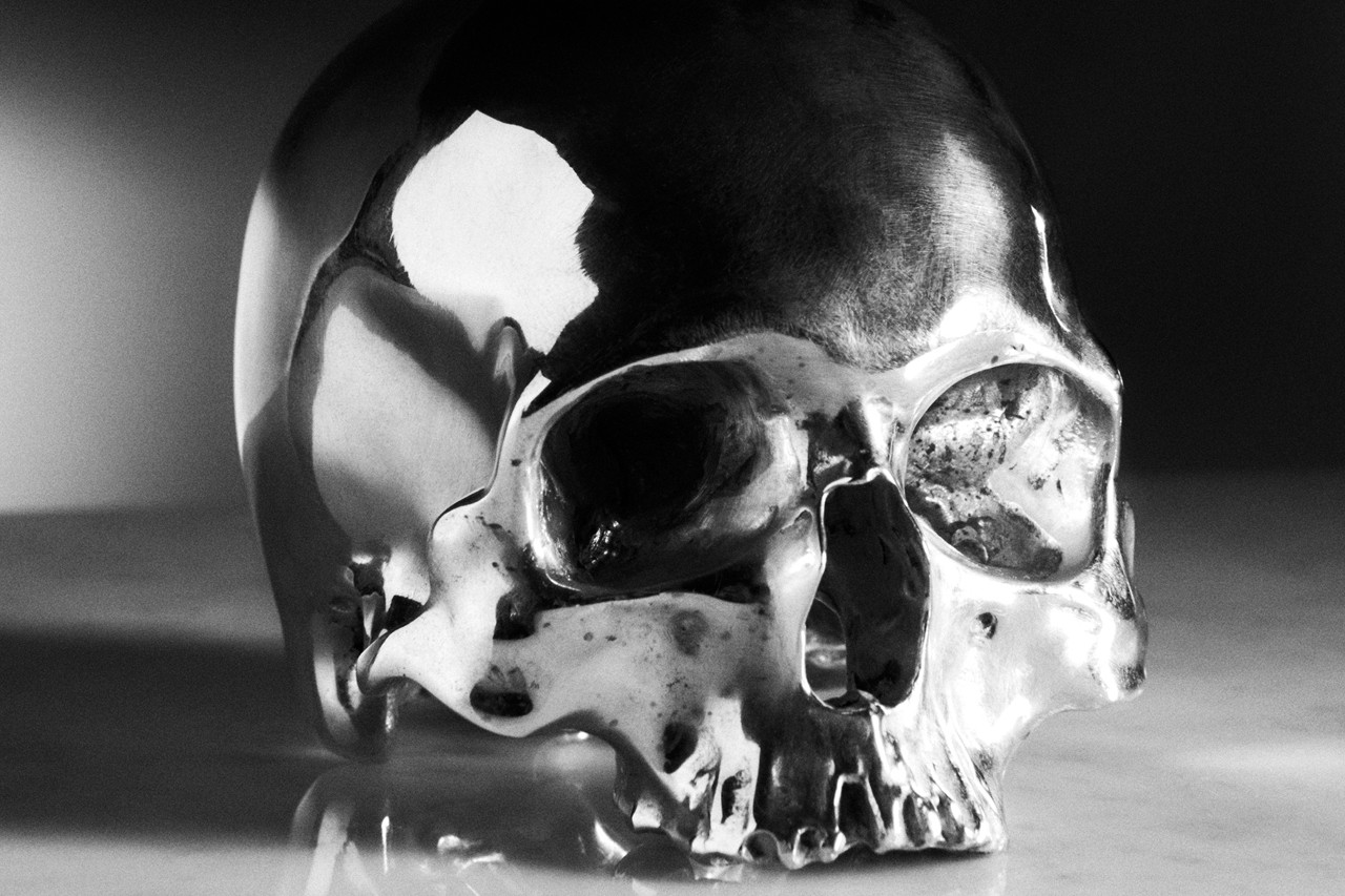 Saint Laurent выпустили тематическую коллекцию в Хэллоуин