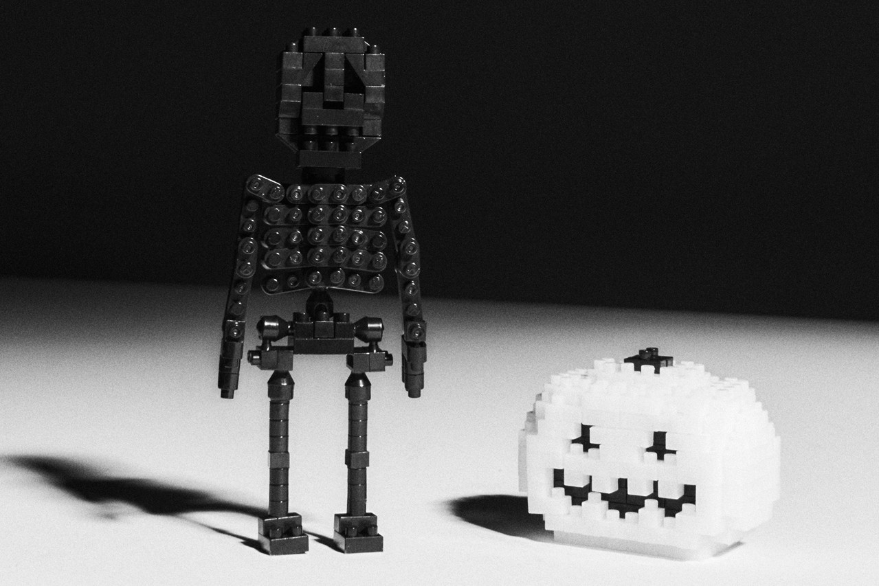 Saint Laurent выпустили тематическую коллекцию в Хэллоуин