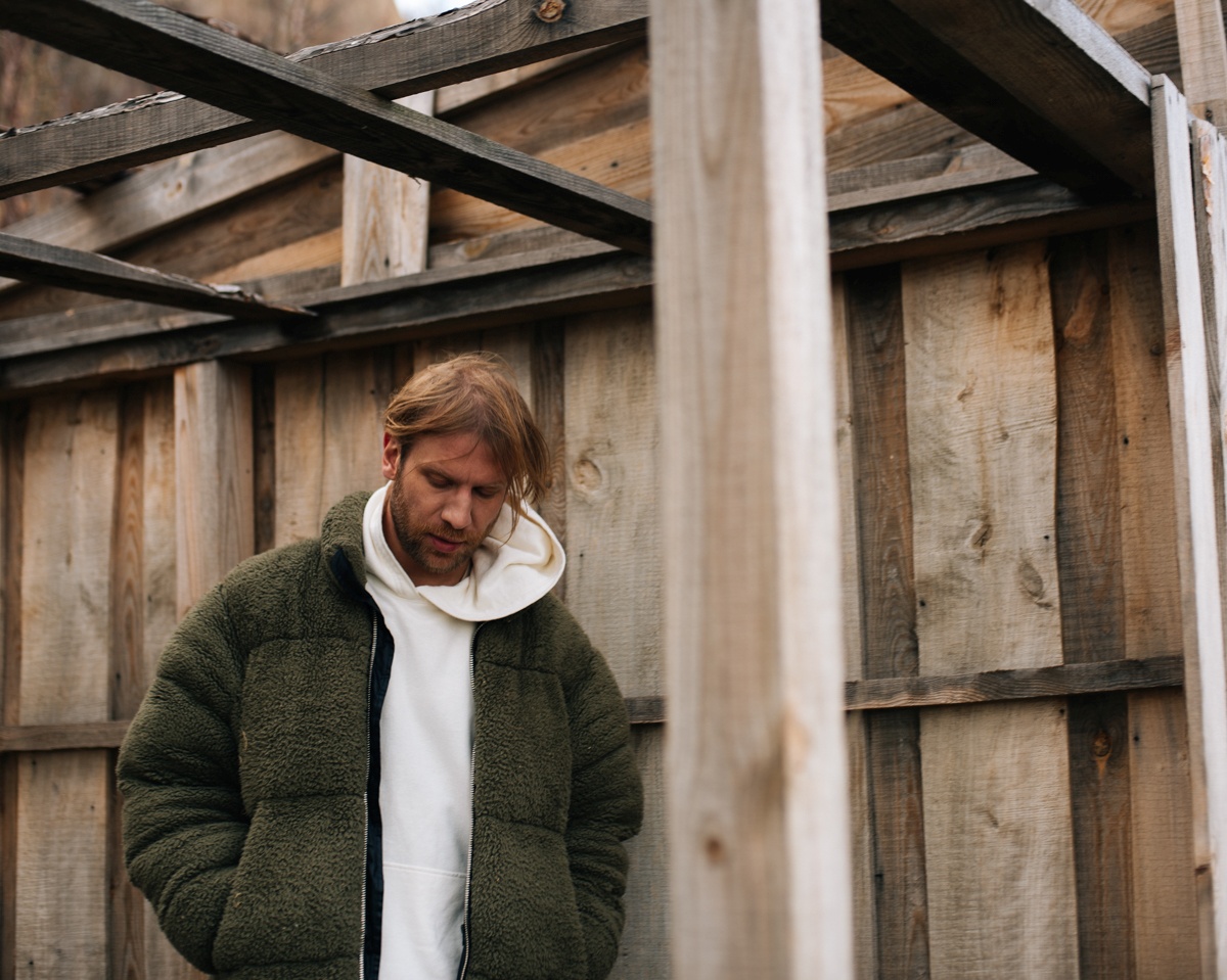 Іван Дорн випустив перший кліп українською мовою за участю дружини