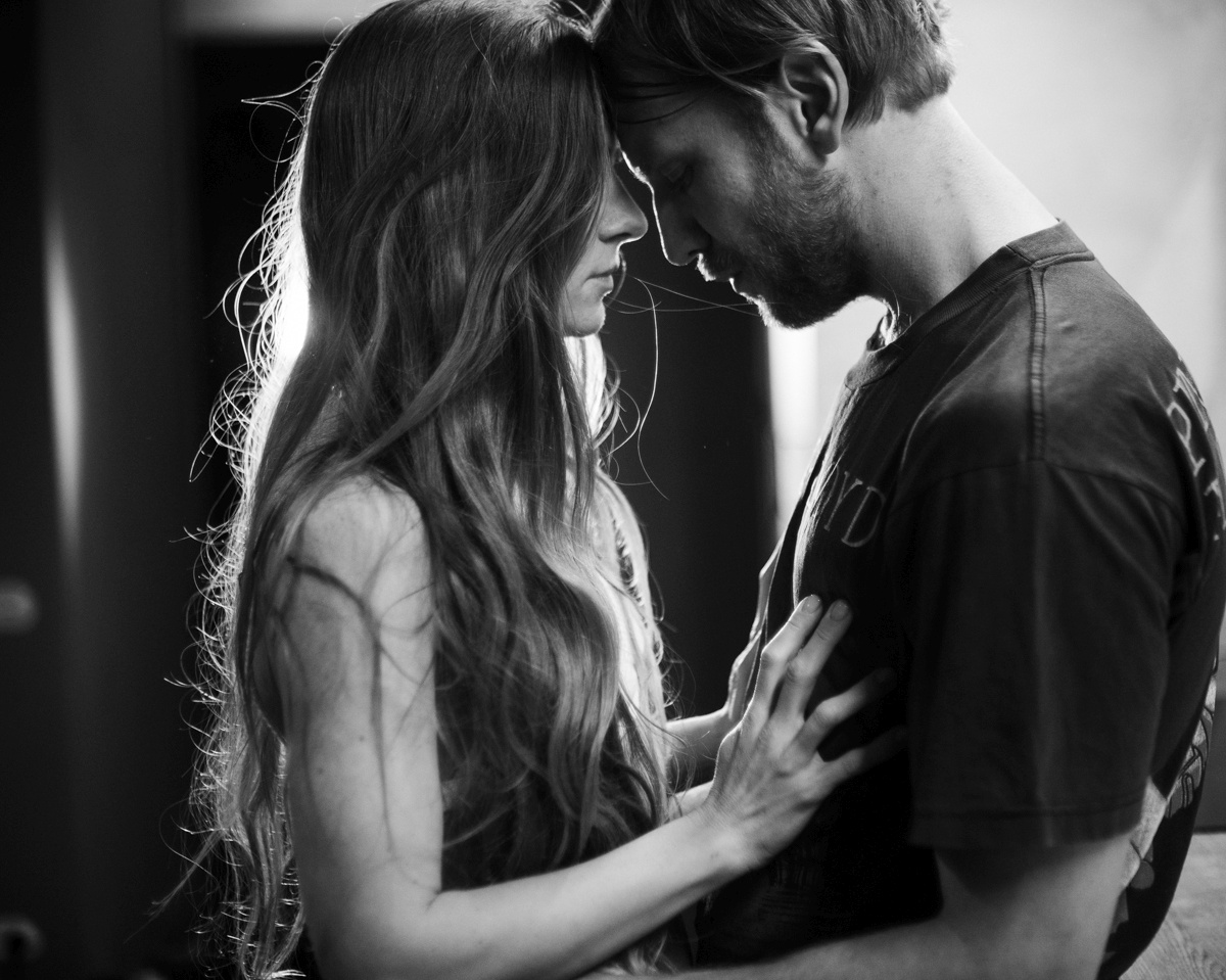 Іван Дорн випустив перший кліп українською мовою за участю дружини