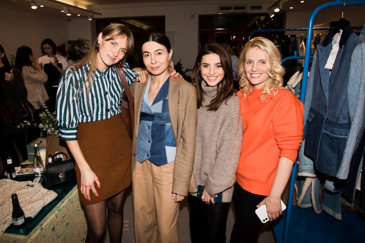 KSENIASCHNAIDER x [comfort zone] 