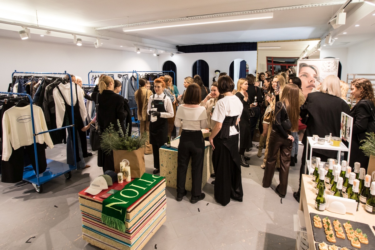 KSENIASCHNAIDER x [comfort zone] 