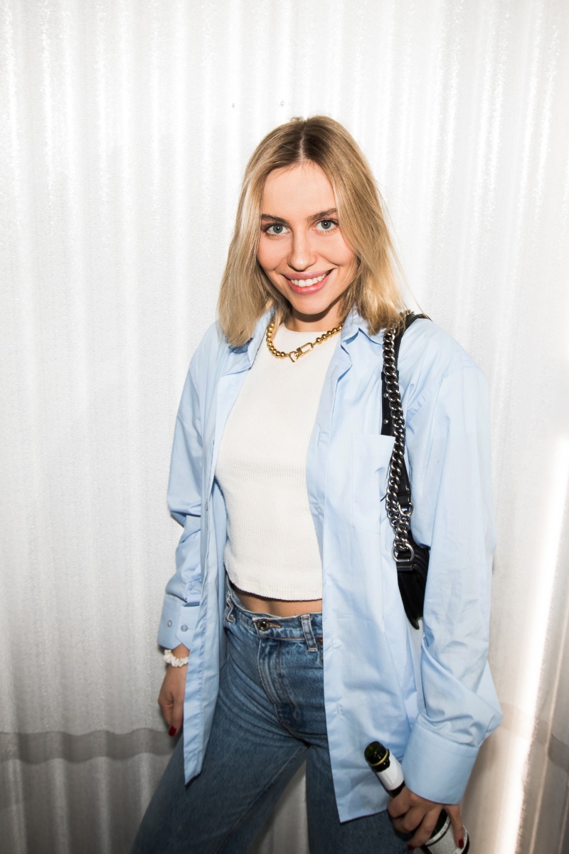 KSENIASCHNAIDER x [comfort zone] 