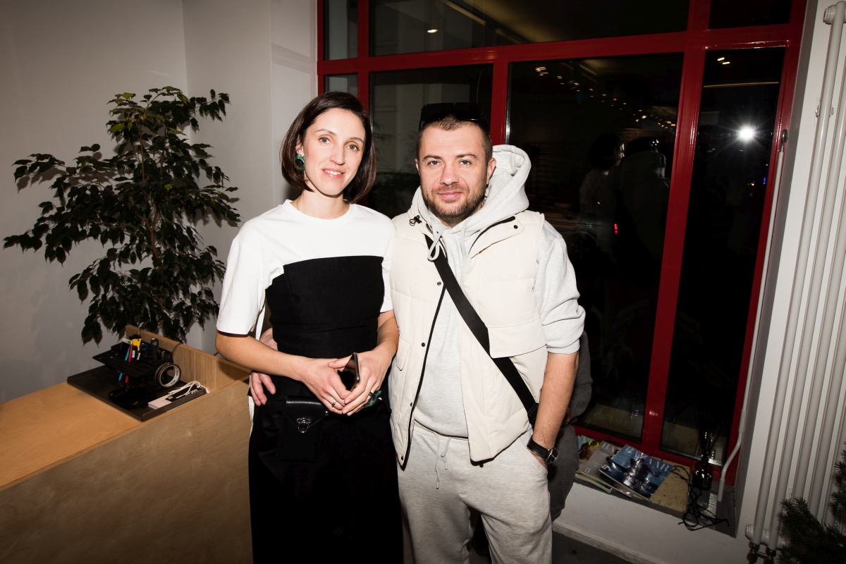 KSENIASCHNAIDER x [comfort zone] 