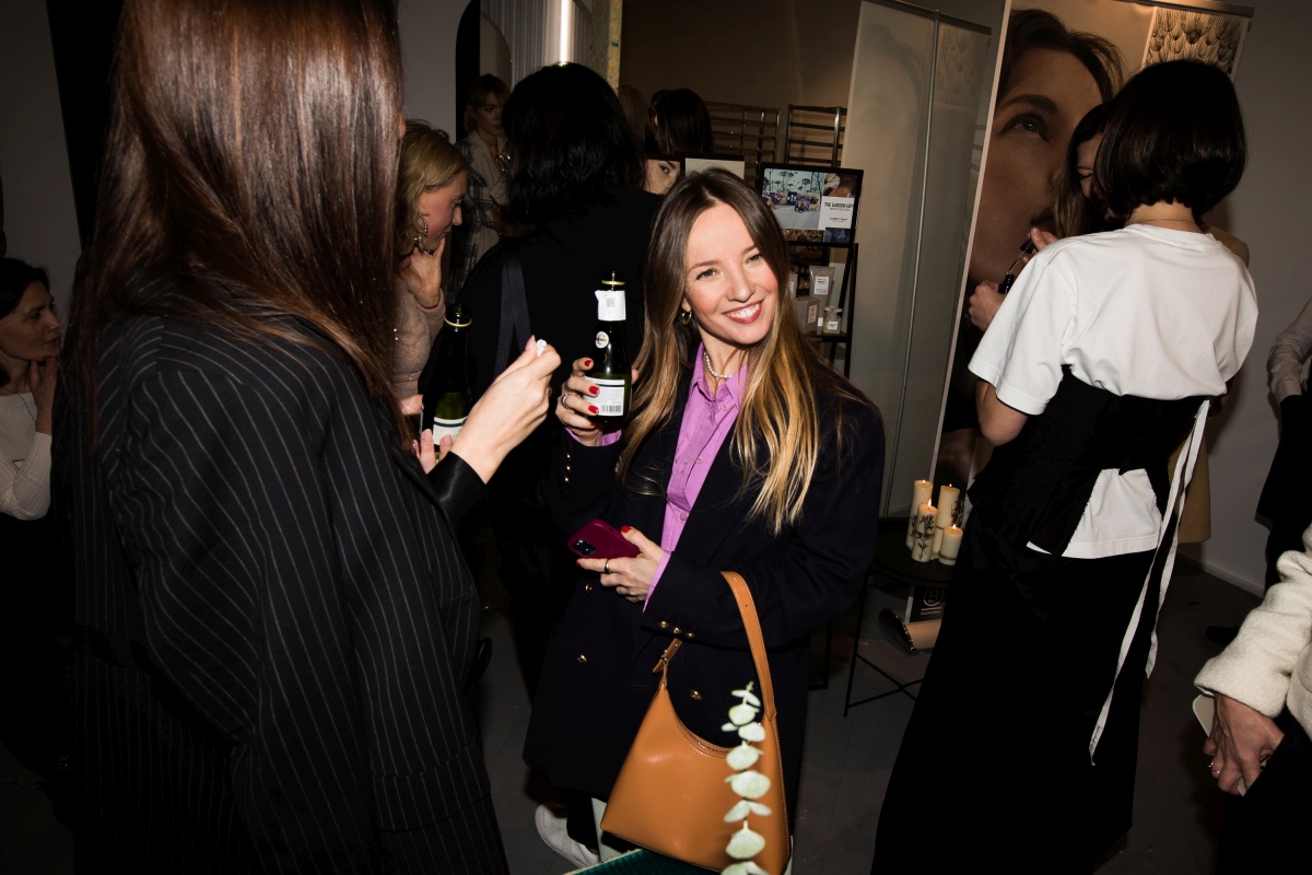 KSENIASCHNAIDER x [comfort zone] 