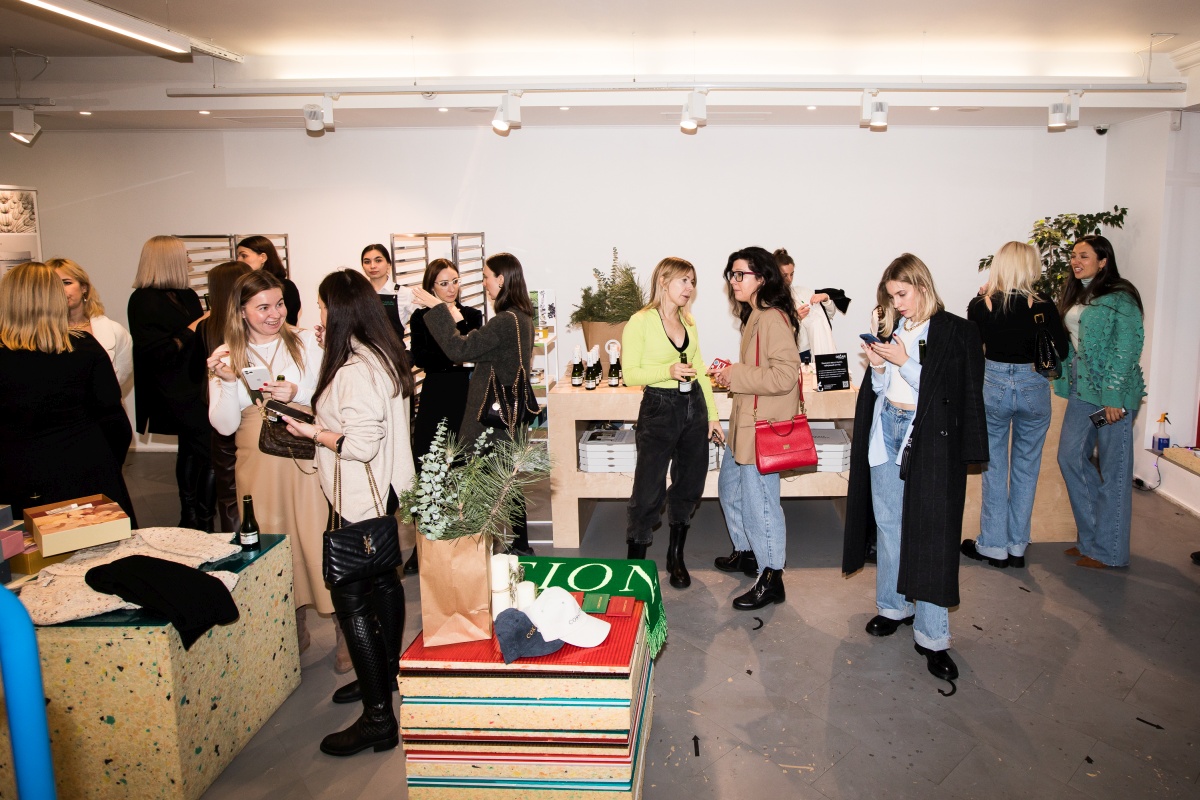 KSENIASCHNAIDER x [comfort zone] 