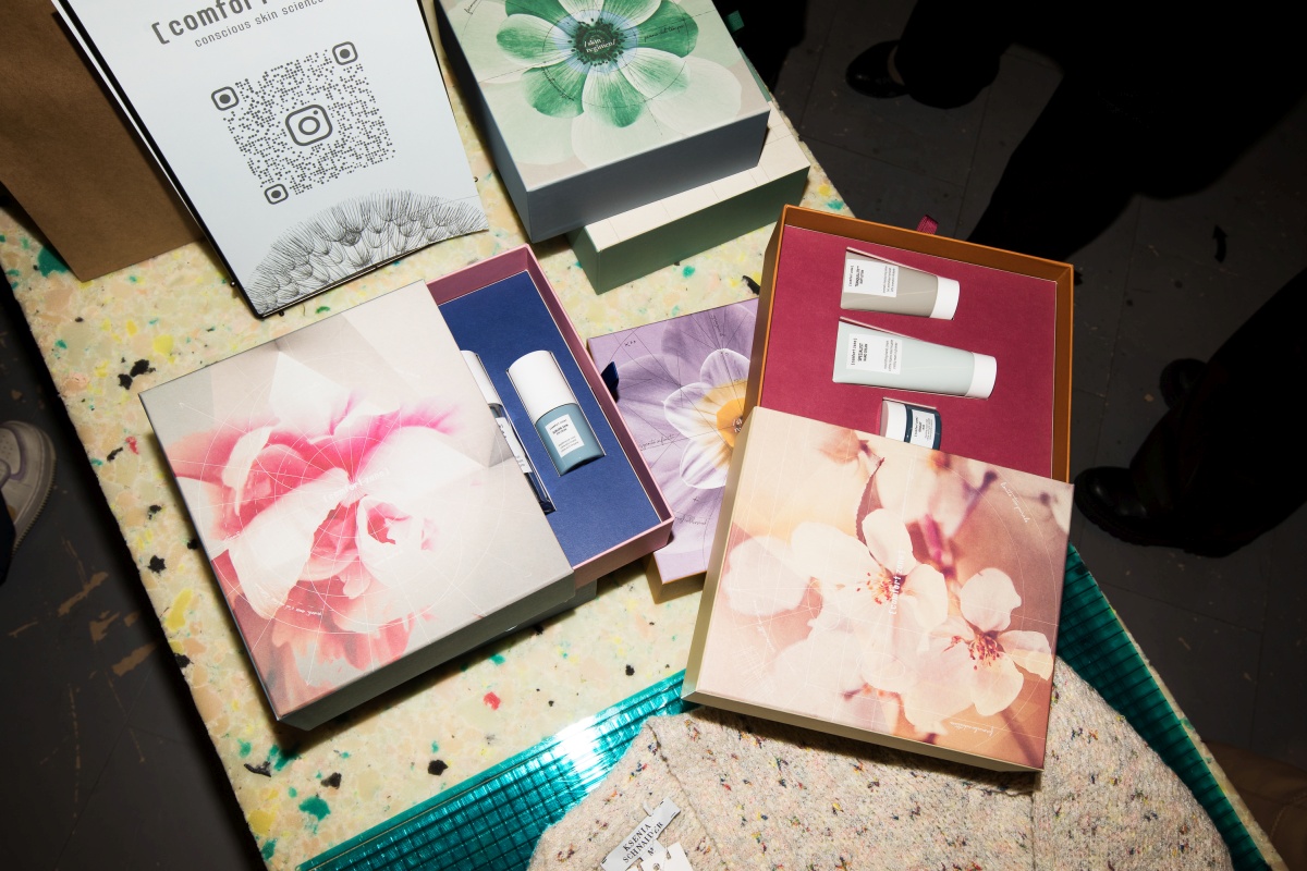 KSENIASCHNAIDER x [comfort zone] 