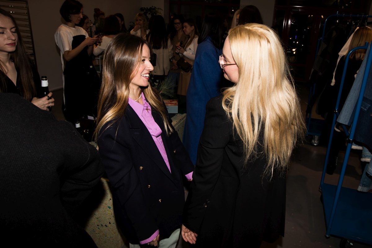 KSENIASCHNAIDER x [comfort zone] 