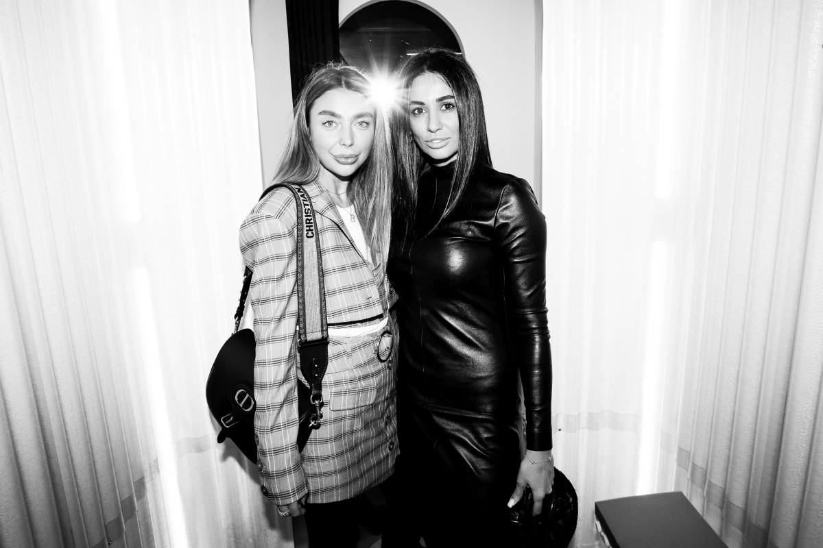 KSENIASCHNAIDER x [comfort zone] 