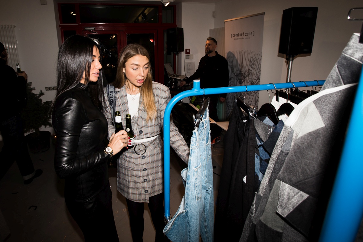 KSENIASCHNAIDER x [comfort zone] 