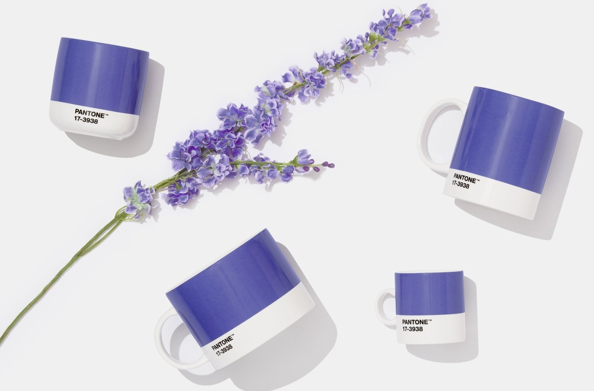  Pantone назвав головний колір 2022 року