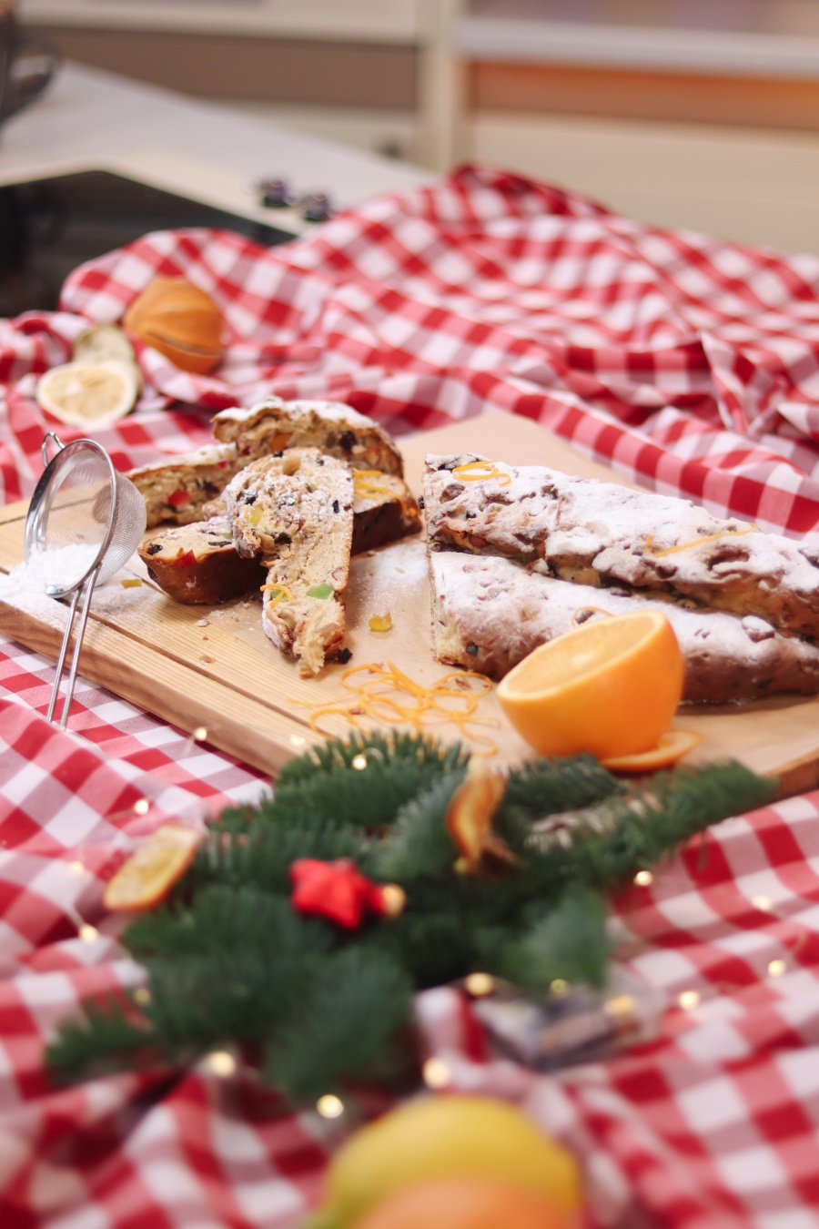 Смак Різдва: класичний штолен від Руслана Сенічкіна