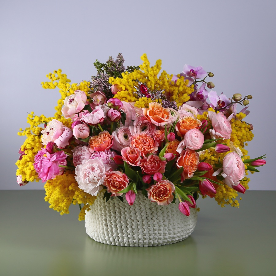 Какие цветы покупать весной: от первоцветов до веточек