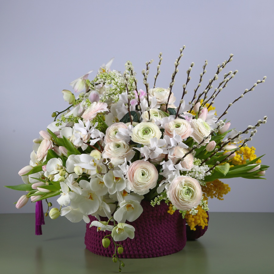 Какие цветы покупать весной: от первоцветов до веточек