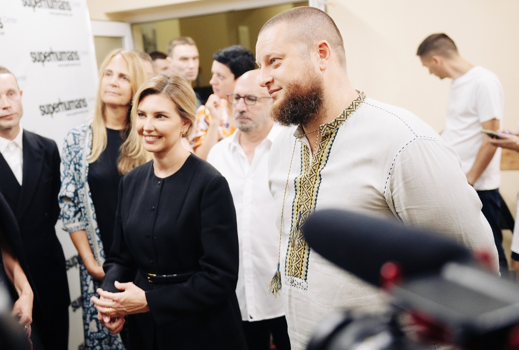 Superhumans, Андрей Ставницер, Елена Зеленская