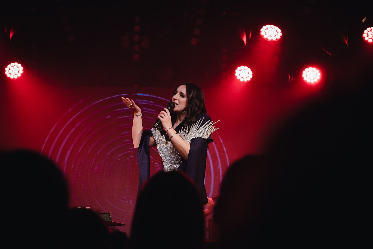 JAMALA будет собирать средства для ВСУ на своем первом сольном концерте в арт-пространстве UYAVA