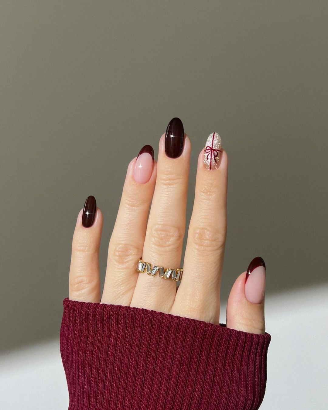 манікюр на Новий рік 2024