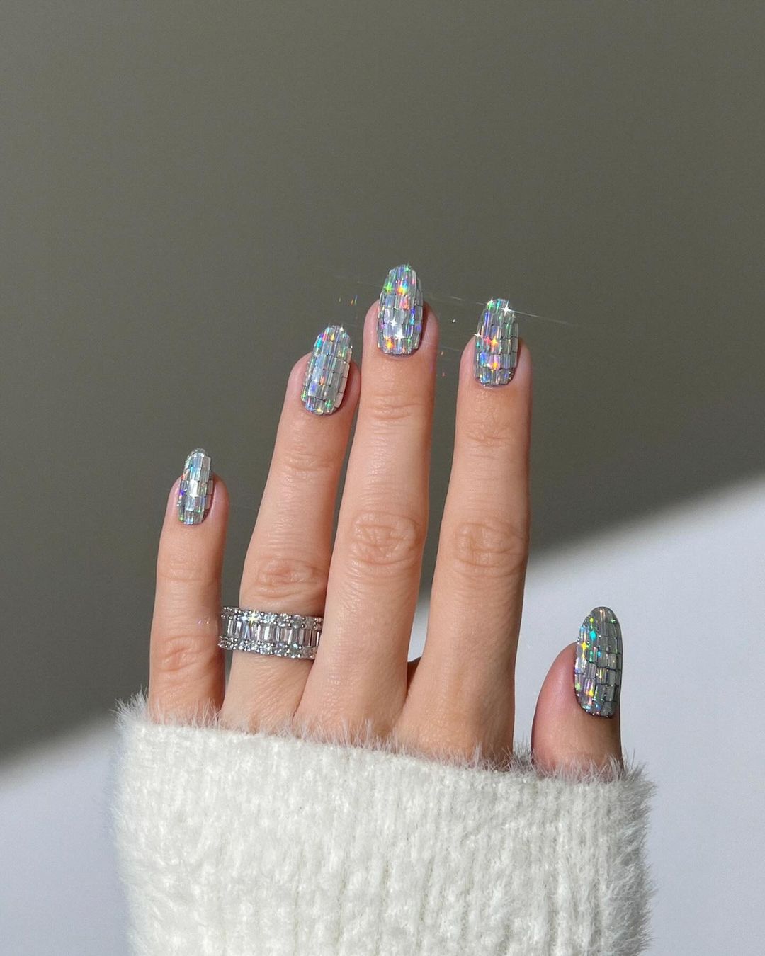 манікюр на Новий рік 2024