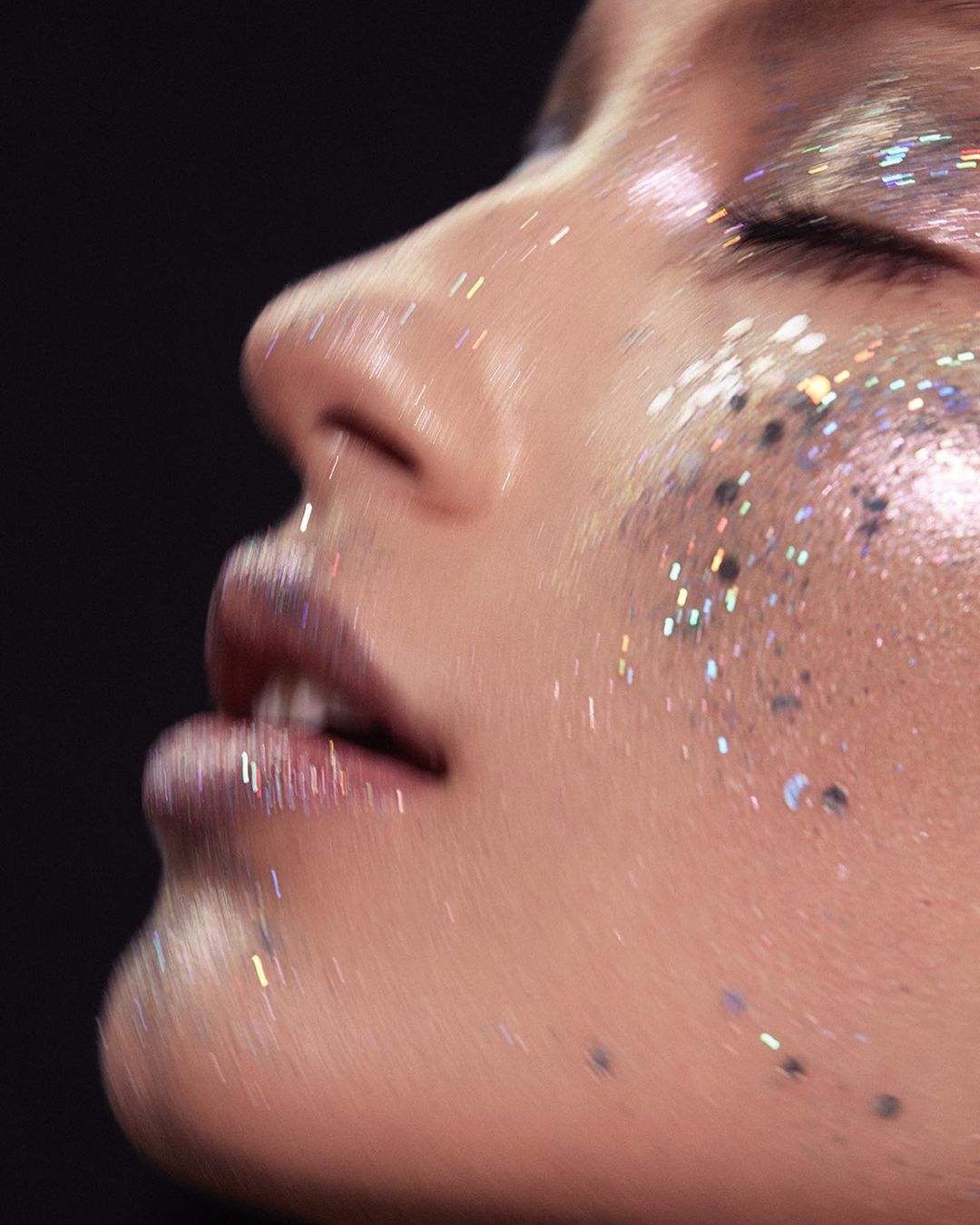 Новорічний макіяж 2024 сяйво