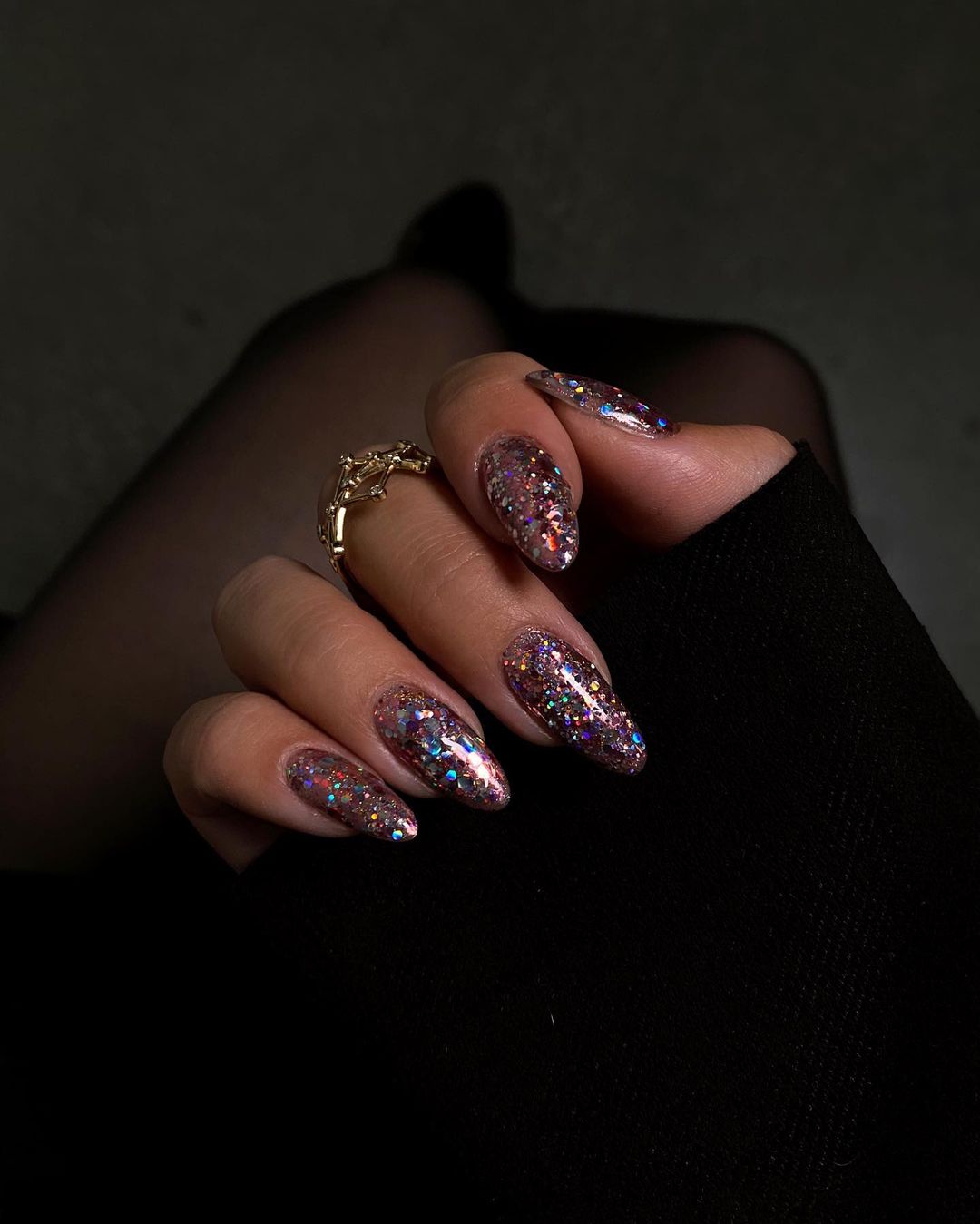 манікюр з гліттером