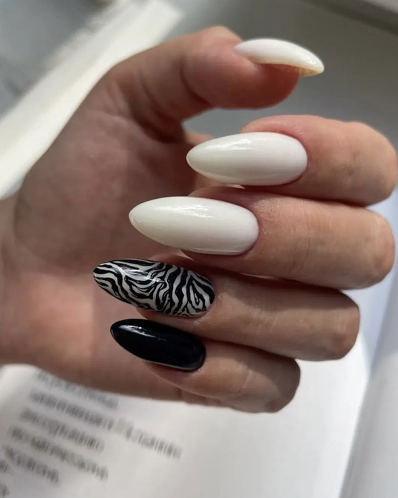 Чорно-білий манікюр