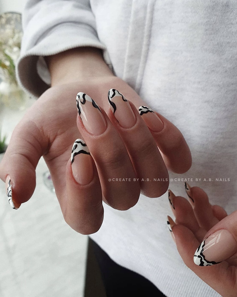 Зебровий манікюр чорний з білим