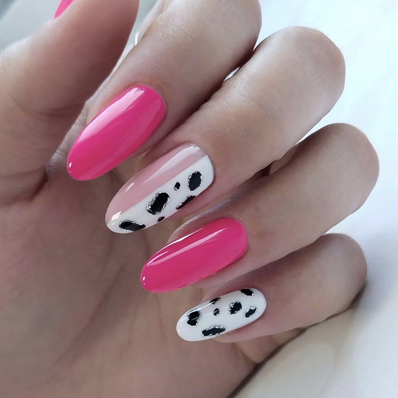 Манікюр рожевий з білим