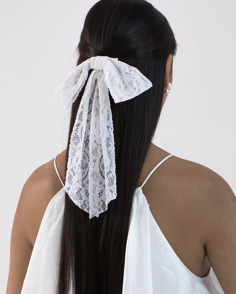 Бант для волосся з мережива