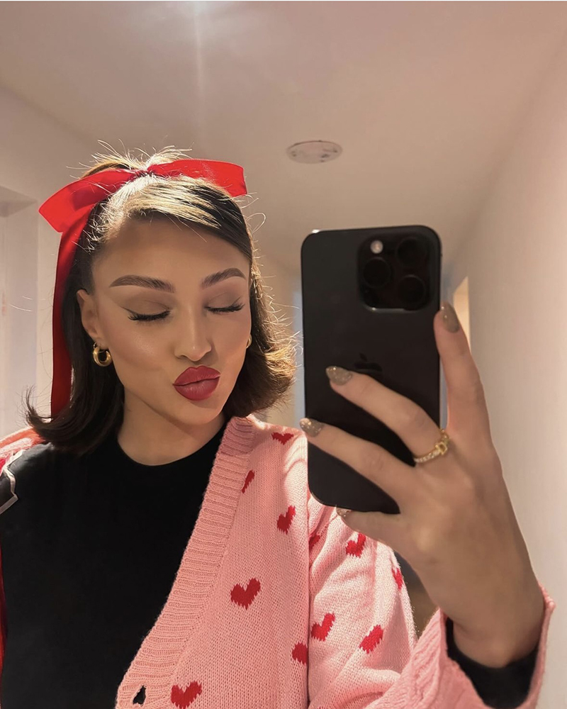 Зачіска з бантом