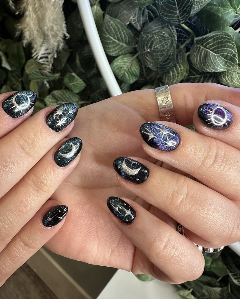 космічний манікюр