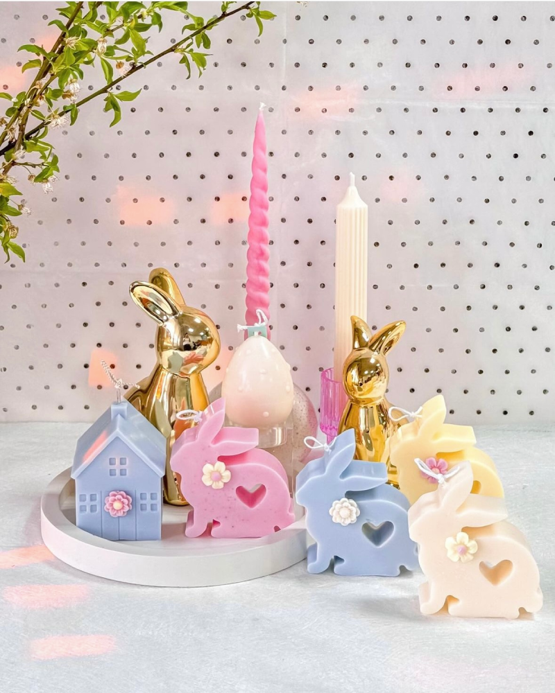 Колекція великодніх свічок