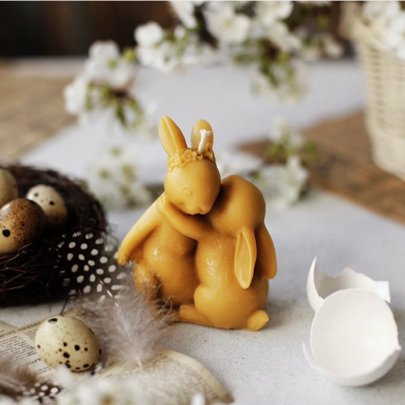 Великодні свічки-зайчики