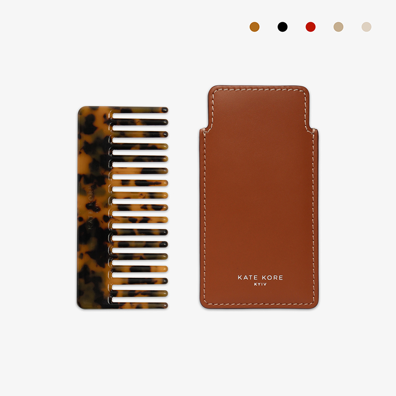 Kate Kore гребінець у футлярі