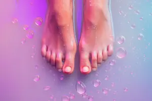 Гель-кератолитик для удаления огрубевшей кожи: преимущества и как пользоваться