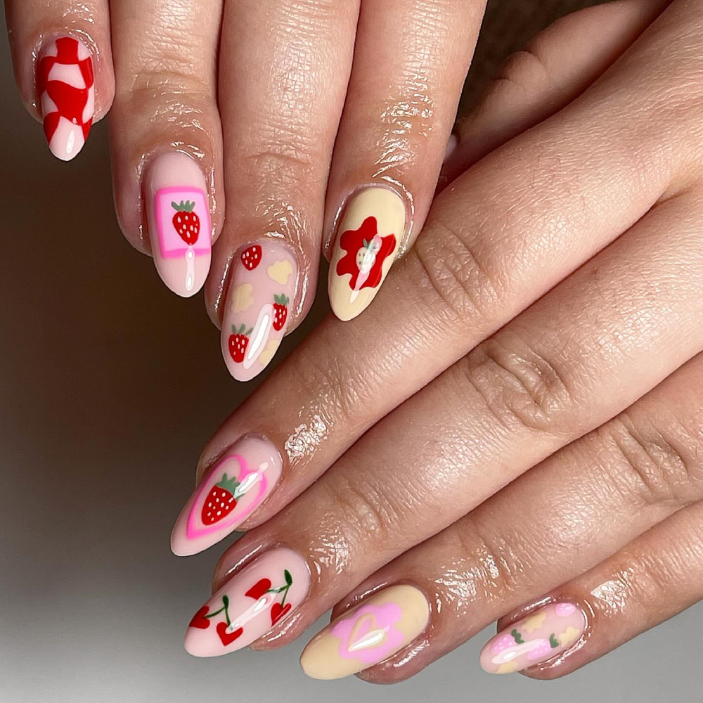 літній манікюр